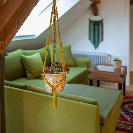 Apartmán Rooftop Arts&crafts Apartment, Zentral Und Ruhig, 3 Dachterrassen