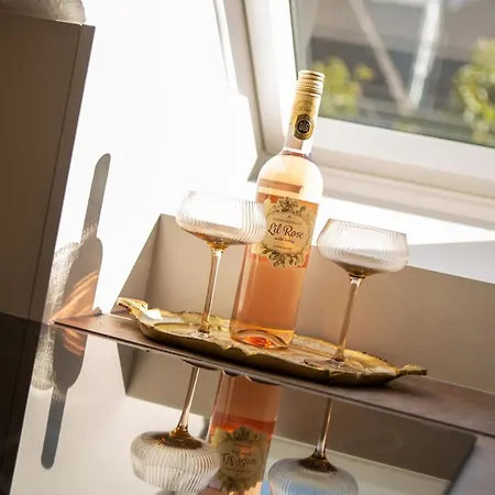 Rooftop Arts&crafts Apartment, Zentral Und Ruhig, 3 Dachterrassen Apartment